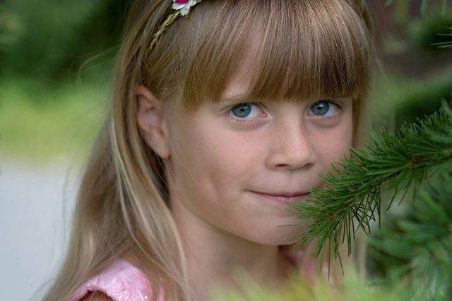 Girl Wearing Soft Multifocal Contact Lenses